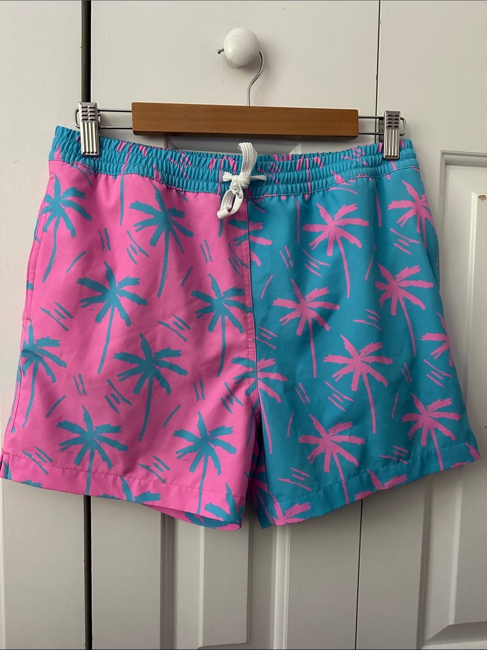 Chubbies Youth Pink & Blue Palm-Print Swim Shorts